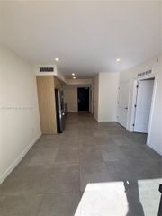 16395 Biscayne Blvd 711, North Miami Beach, FL 33160