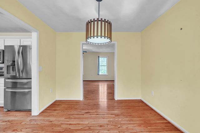 7607 Peebles LN, Roanoke, VA 24018