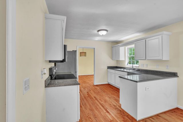 7607 Peebles LN, Roanoke, VA 24018