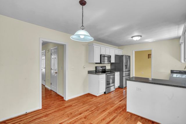 7607 Peebles LN, Roanoke, VA 24018