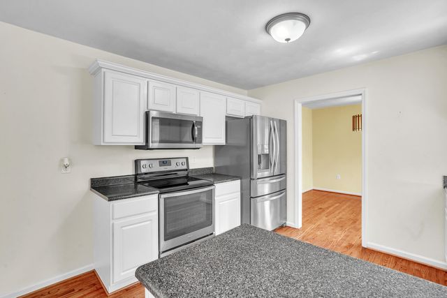 7607 Peebles LN, Roanoke, VA 24018