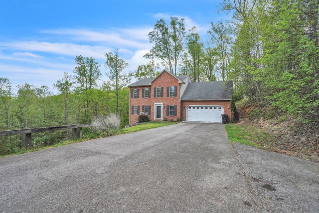7607 Peebles LN, Roanoke, VA 24018