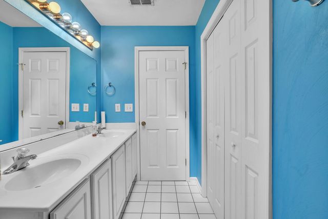 7607 Peebles LN, Roanoke, VA 24018