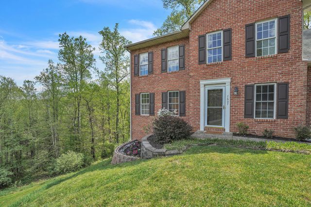 7607 Peebles LN, Roanoke, VA 24018