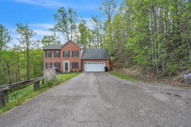7607 Peebles LN, Roanoke, VA 24018