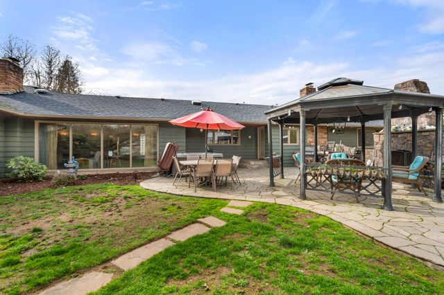 1117 NE Memorial Drive, Grants Pass, OR 97526