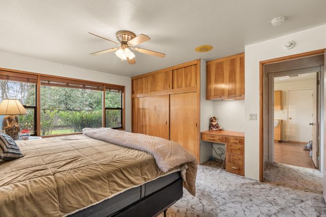 1117 NE Memorial Drive, Grants Pass, OR 97526