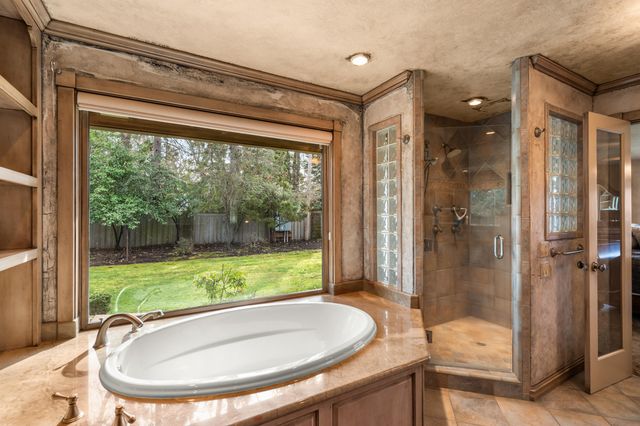 1117 NE Memorial Drive, Grants Pass, OR 97526