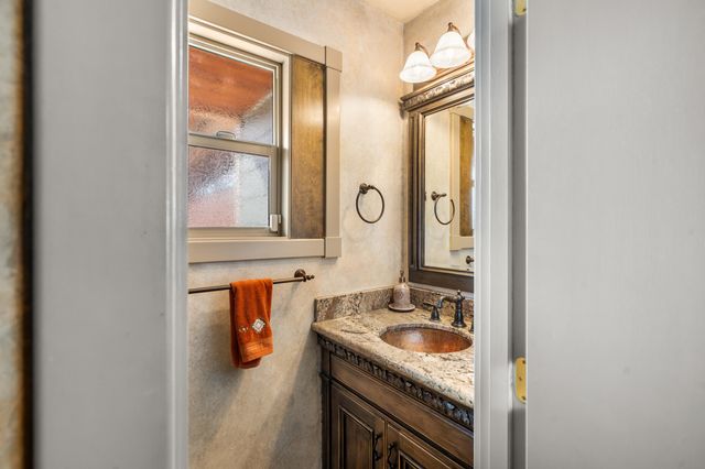 1117 NE Memorial Drive, Grants Pass, OR 97526