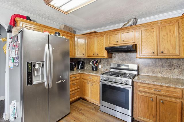 1701 W Humble Street, Baytown, TX 77520