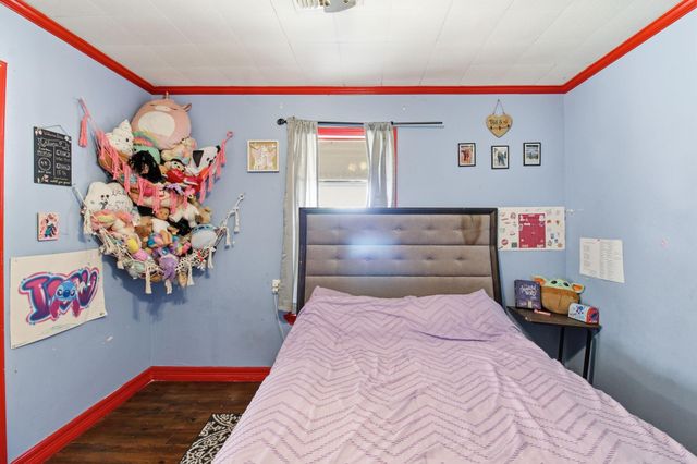 1701 W Humble Street, Baytown, TX 77520