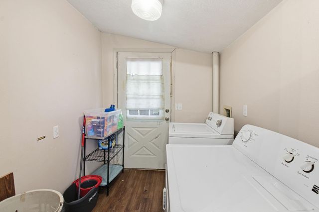 1701 W Humble Street, Baytown, TX 77520