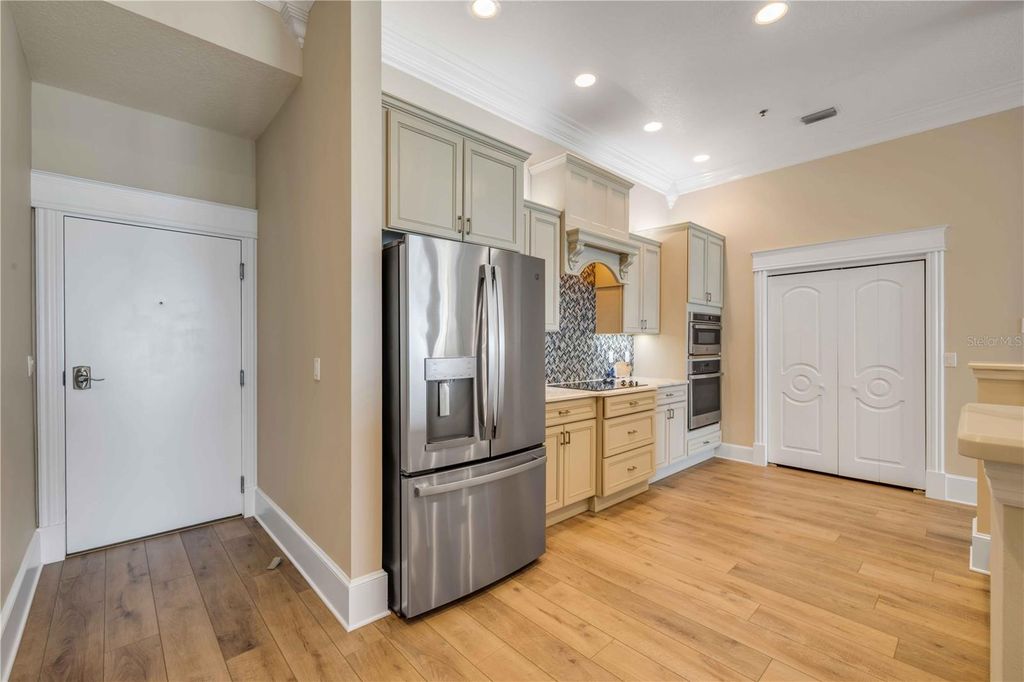 Image 3 of property listing at 423 S ATLANTIC AVENUE 301, New Smyrna Beach, FL 32169