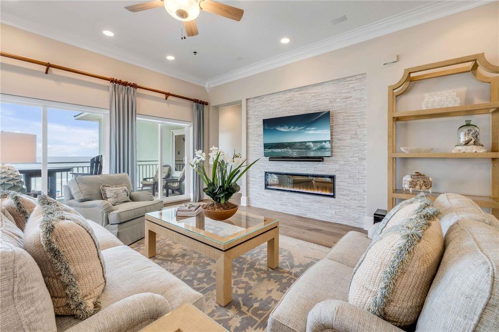 Image 25 of property listing at 423 S ATLANTIC AVENUE 301, New Smyrna Beach, FL 32169