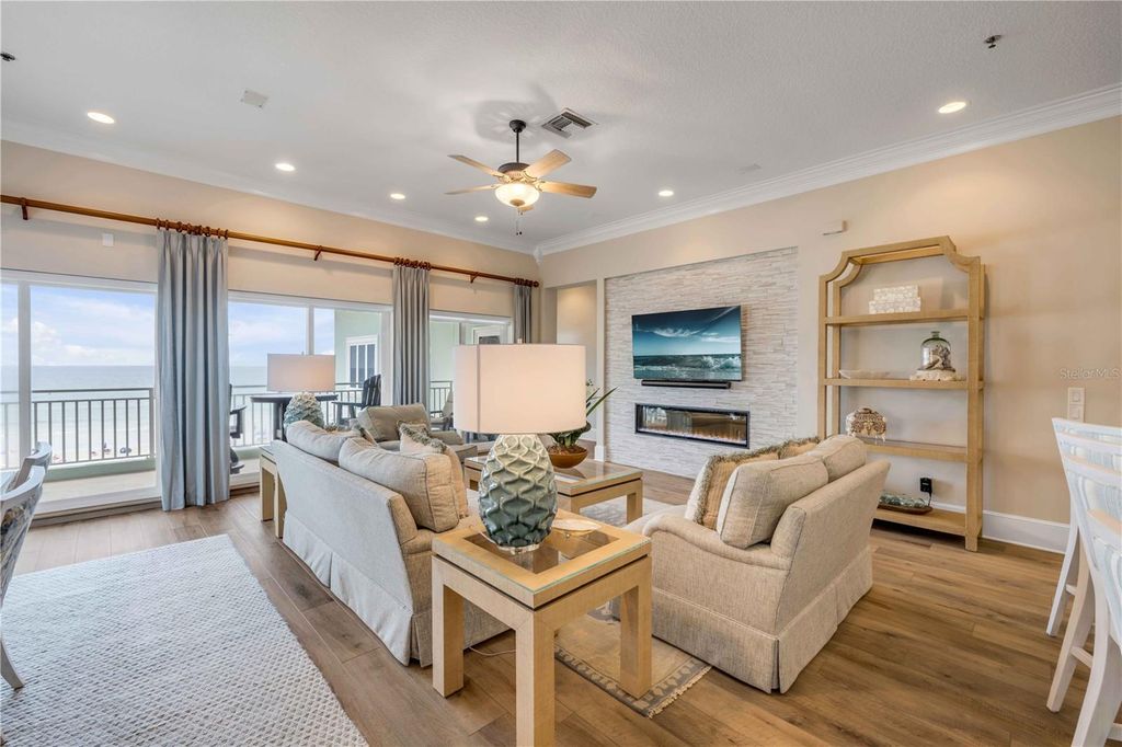 Image 26 of property listing at 423 S ATLANTIC AVENUE 301, New Smyrna Beach, FL 32169