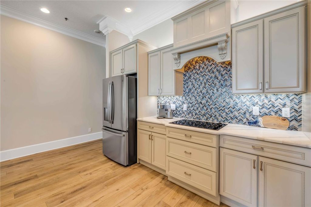 Image 4 of property listing at 423 S ATLANTIC AVENUE 301, New Smyrna Beach, FL 32169