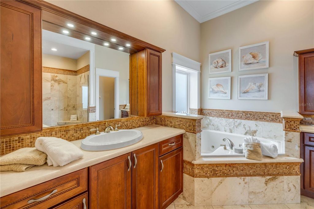 Image 37 of property listing at 423 S ATLANTIC AVENUE 301, New Smyrna Beach, FL 32169