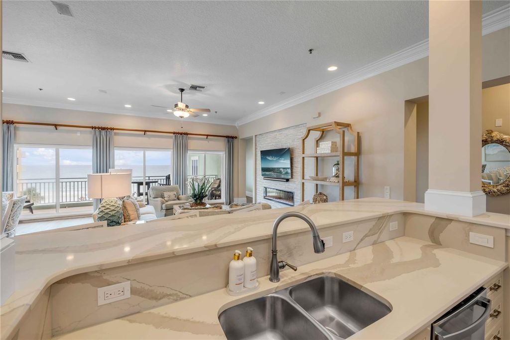 Image 5 of property listing at 423 S ATLANTIC AVENUE 301, New Smyrna Beach, FL 32169