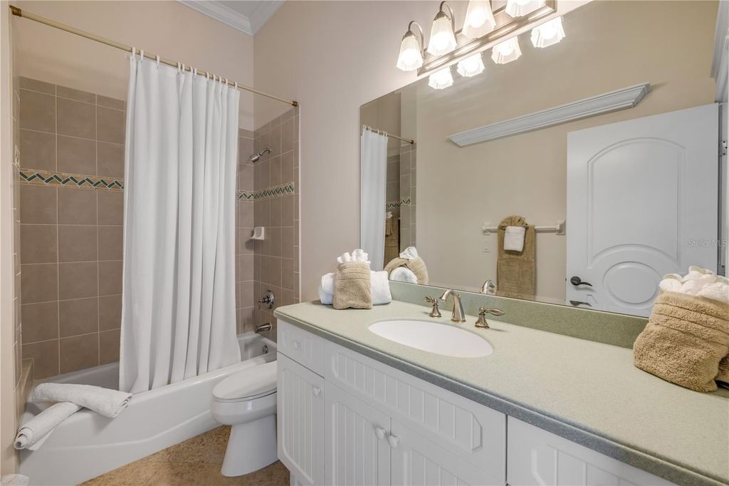 Image 41 of property listing at 423 S ATLANTIC AVENUE 301, New Smyrna Beach, FL 32169