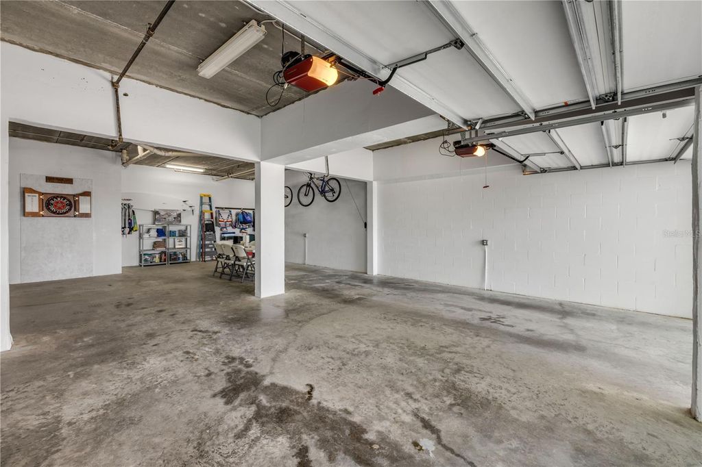 Image 54 of property listing at 423 S ATLANTIC AVENUE 301, New Smyrna Beach, FL 32169