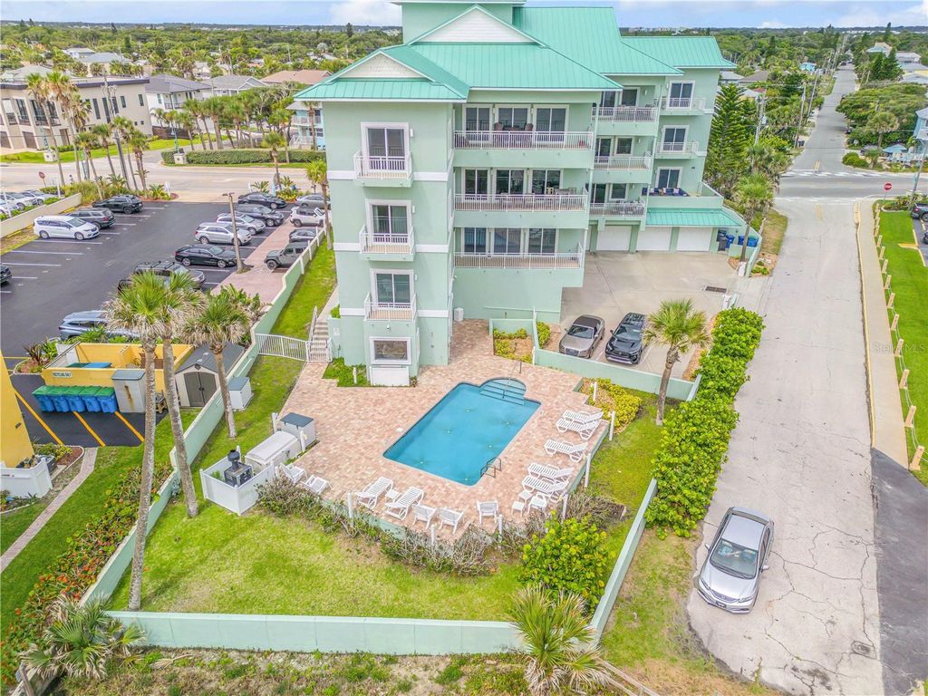 Image 66 of property listing at 423 S ATLANTIC AVENUE 301, New Smyrna Beach, FL 32169