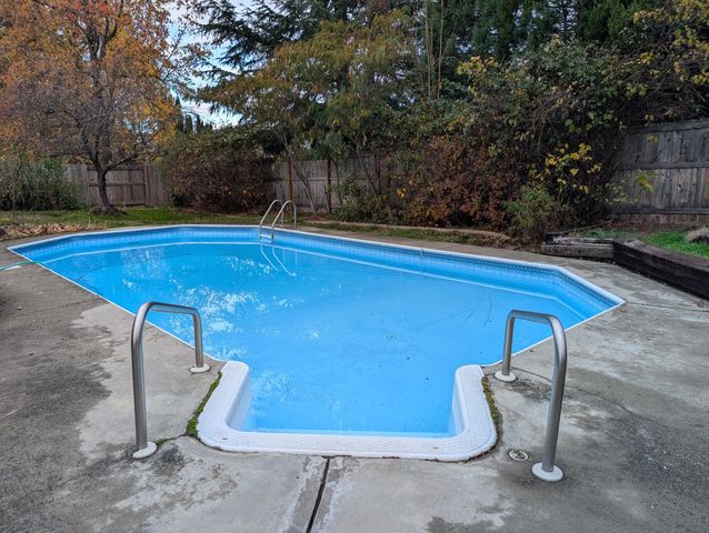 3349 Bryson Way, Medford, OR 97504