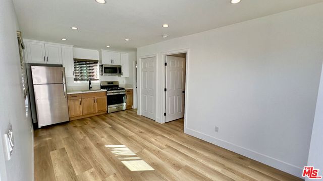 5527 W 83rd Street, Los Angeles, CA 90045