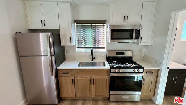 5527 W 83rd Street, Los Angeles, CA 90045