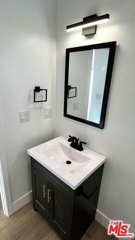 5527 W 83rd Street, Los Angeles, CA 90045