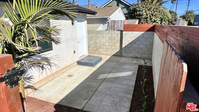 5527 W 83rd Street, Los Angeles, CA 90045
