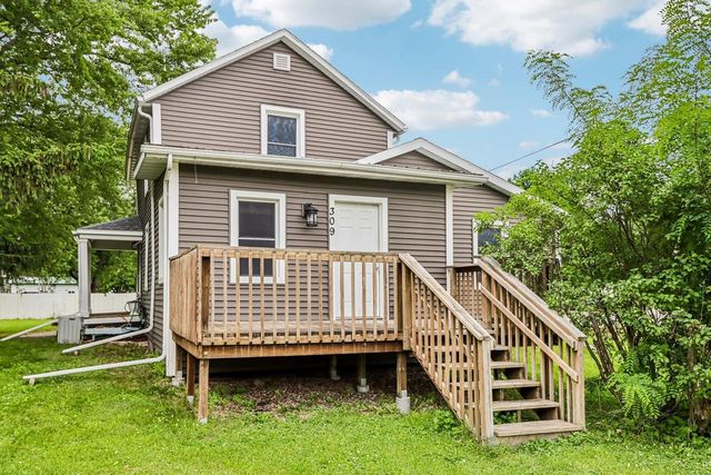 309 Cedar Street, Baraboo, WI 53913