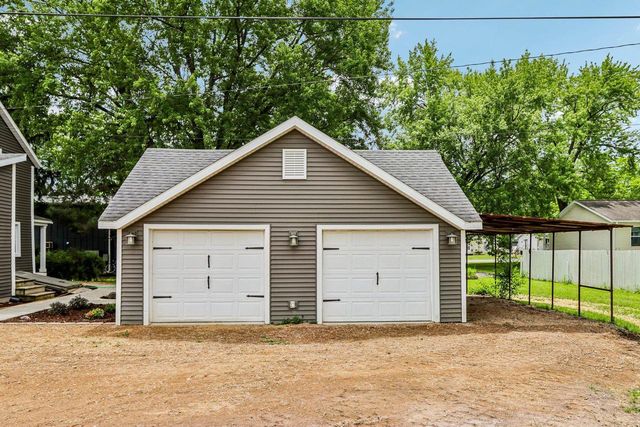 309 Cedar Street, Baraboo, WI 53913