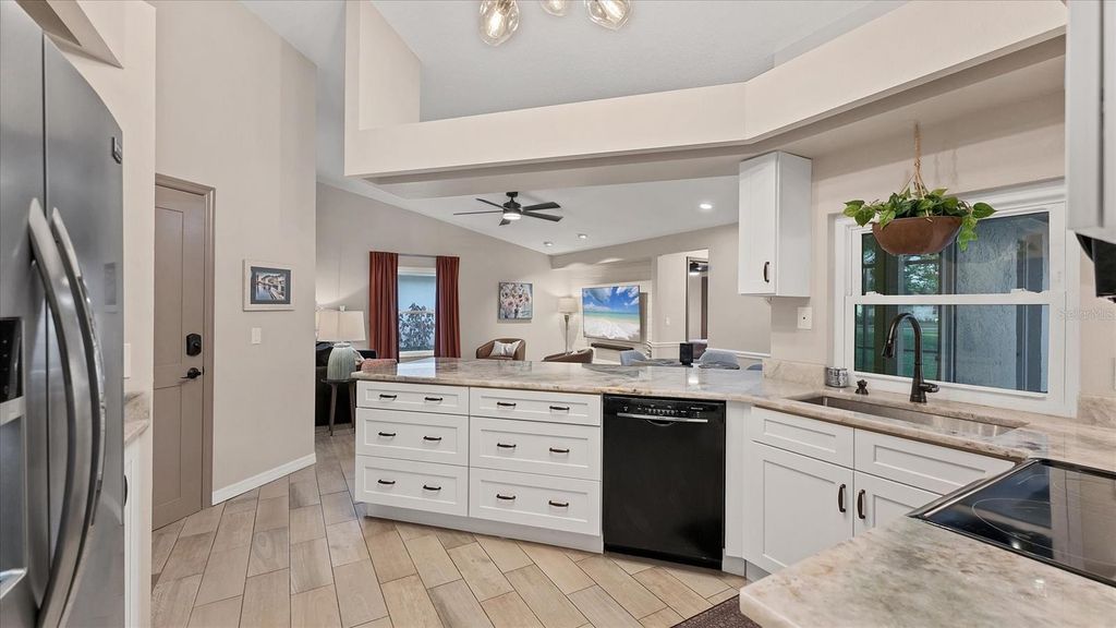 Image 12 of property listing at 8706 11TH AVENUE PLACE NW, Bradenton, FL 34209