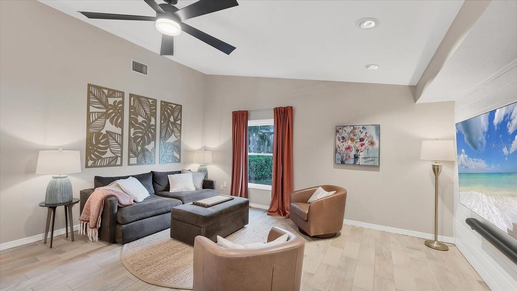 Image 18 of property listing at 8706 11TH AVENUE PLACE NW, Bradenton, FL 34209