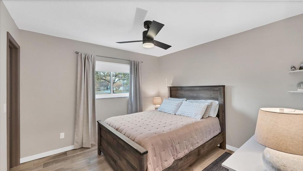 Image 23 of property listing at 8706 11TH AVENUE PLACE NW, Bradenton, FL 34209