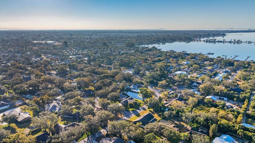 Image 44 of property listing at 8706 11TH AVENUE PLACE NW, Bradenton, FL 34209