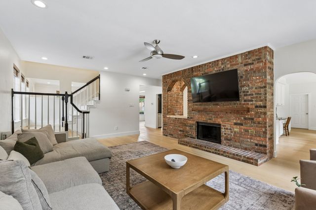 2902 Stonepointe, Mckinney, TX 75072