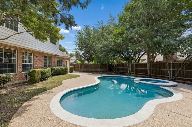 2902 Stonepointe, Mckinney, TX 75072