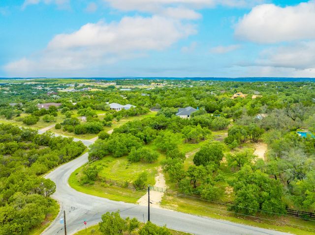 1006 Sundance Ridge DR, Dripping Springs, TX 78620