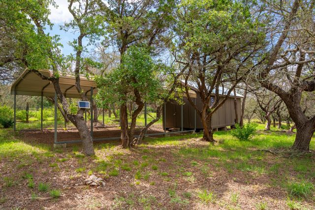 1006 Sundance Ridge DR, Dripping Springs, TX 78620