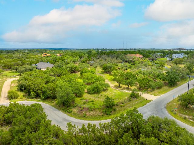 1006 Sundance Ridge DR, Dripping Springs, TX 78620