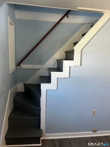 40 Portland Avenue 1, Old Lyme, CT 06371