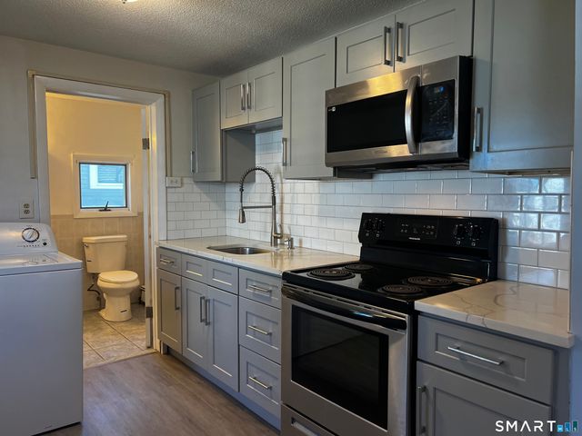 40 Portland Avenue 1, Old Lyme, CT 06371