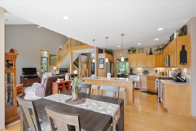 1887 Frawley Drive, Sun Prairie, WI 53590