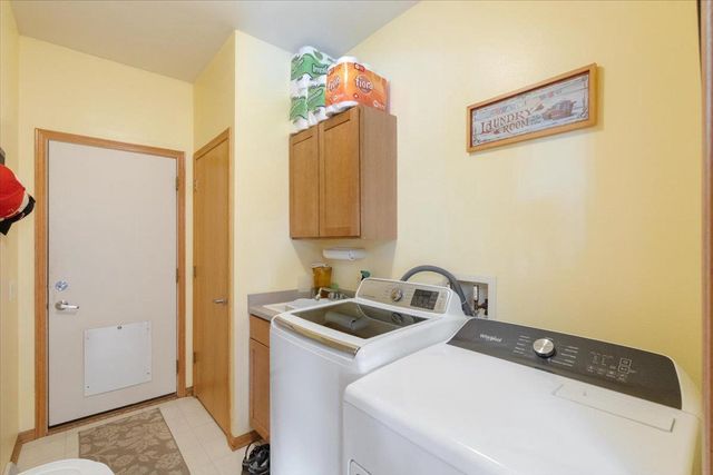 1887 Frawley Drive, Sun Prairie, WI 53590
