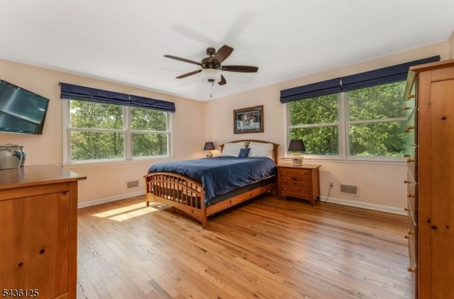7 Sky View Garden Rd, Clinton Twp., NJ 08833
