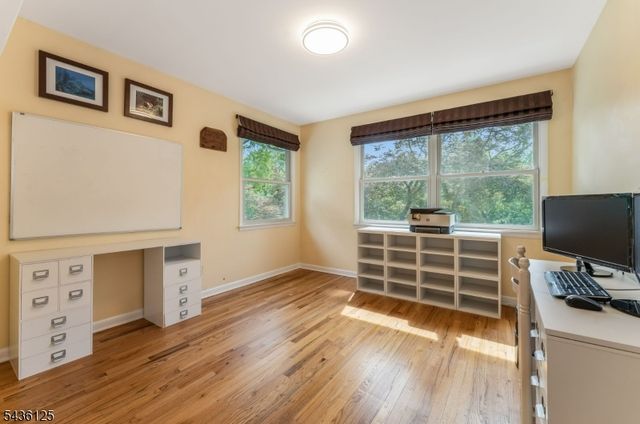 7 Sky View Garden Rd, Clinton Twp., NJ 08833