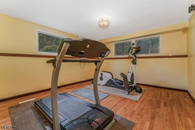 7 Sky View Garden Rd, Clinton Twp., NJ 08833