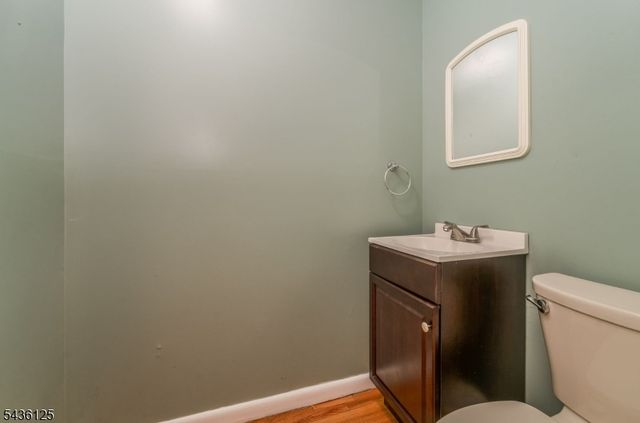 7 Sky View Garden Rd, Clinton Twp., NJ 08833