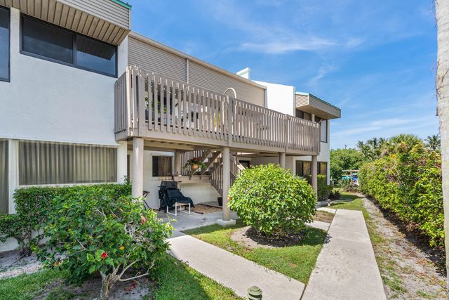 412 Southwind Drive B2, North Palm Beach, FL 33408